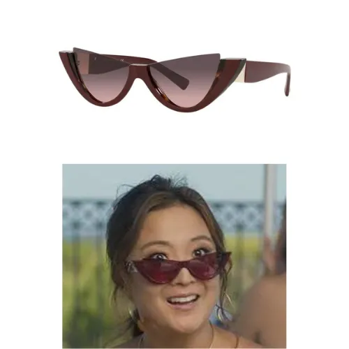 Mindy’s Sunglasses From Season 2 Episode 2