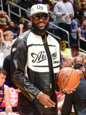 Pro Standard Lebron James LA Lakers Hooded Sweat Suit 2 Piece Set