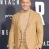Reacher S01 Jack Reacher Brown Blazer front