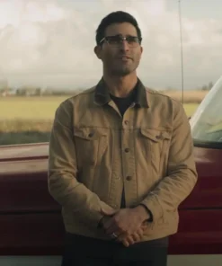 Superman and Lois S02 Clark Kent Mustard Jacket frontt